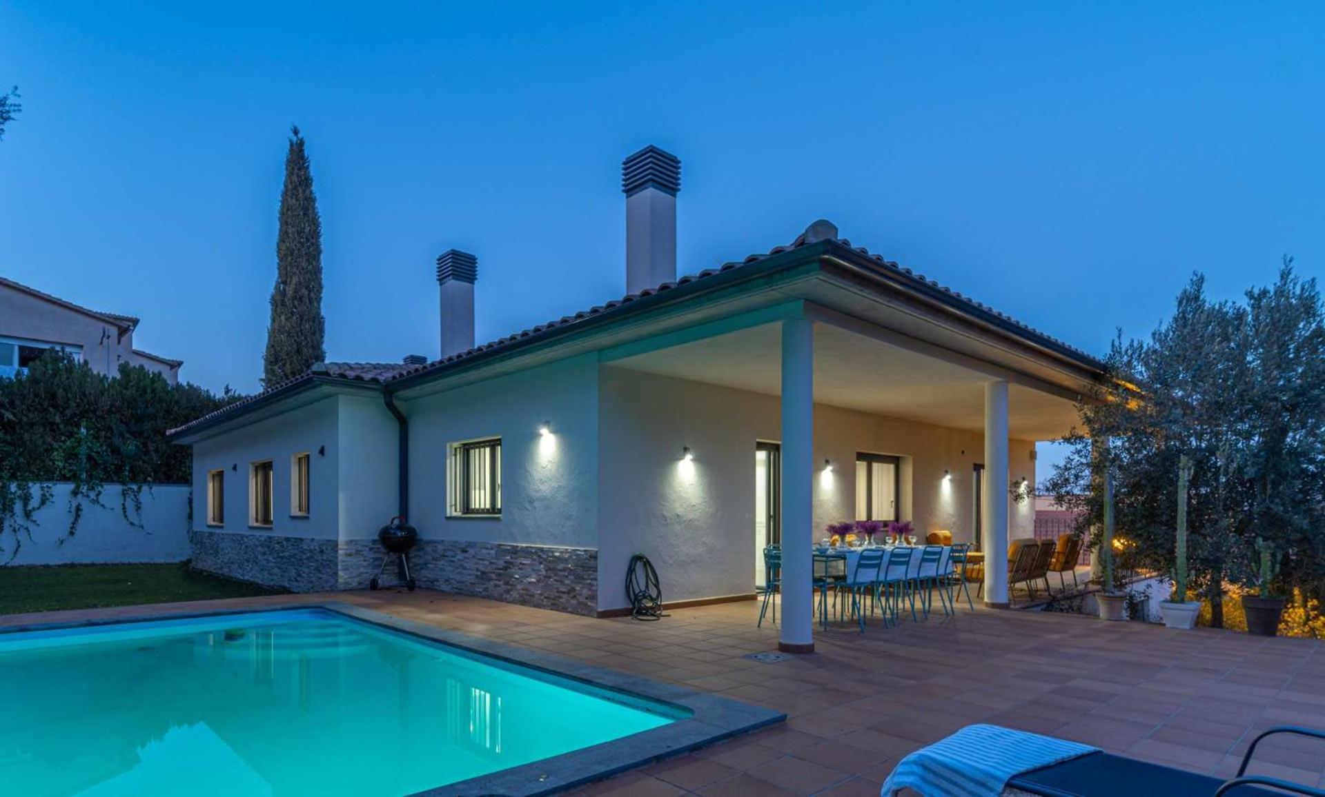 Jouvacations Villa Domenec Figueres  Exterior foto