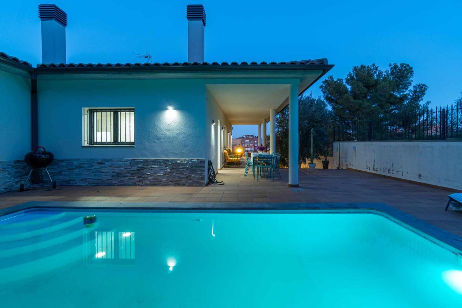 Jouvacations Villa Domenec Figueres  Exterior foto